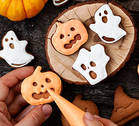 Halloween cookie decorating